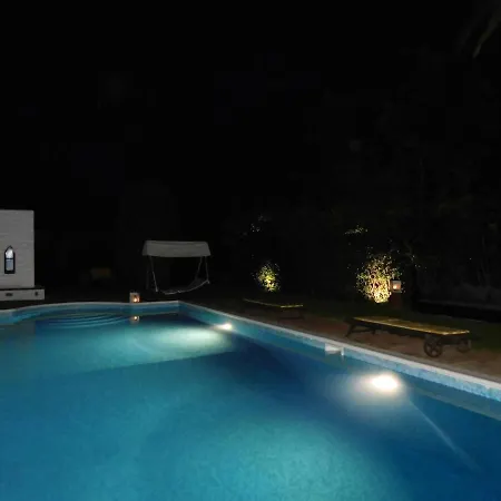 Depandance Con Piscina Salata - Tulipano Cascina
