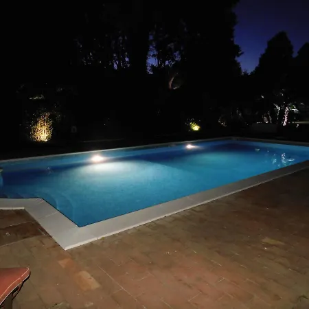Depandance Con Piscina Salata - Tulipano